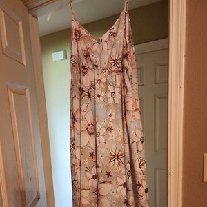 Maxi dress with pockets